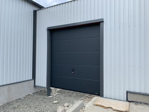 Sekčná garážová brana ETILA SILENT | hladký panel | bežné farby